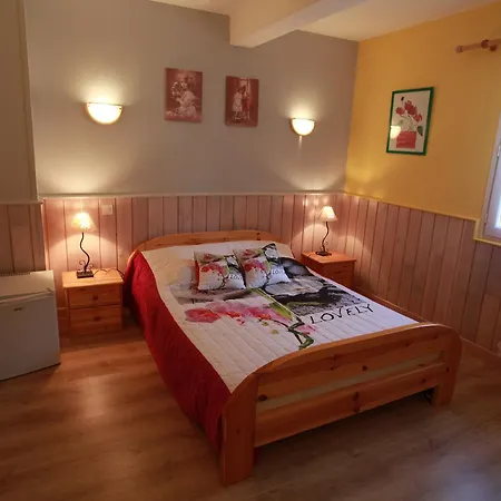 Nuit Paisible Au Col De Neronne Hotel