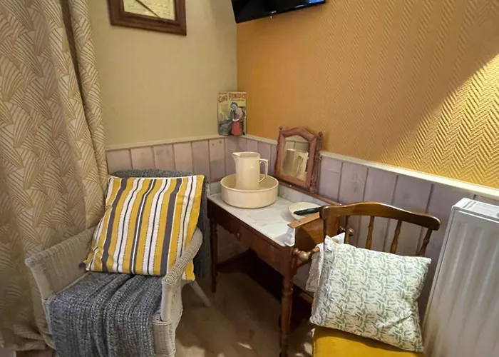 Отель Nuit Paisible Au Col De Neronne Le Falgoux