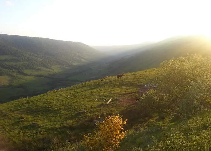Nuit Paisible Au Col De Neronne Отель