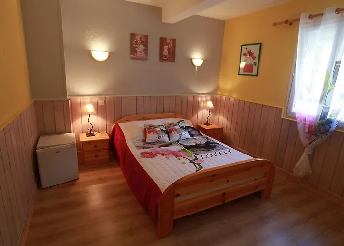 Nuit Paisible Au Col De Neronne Отель