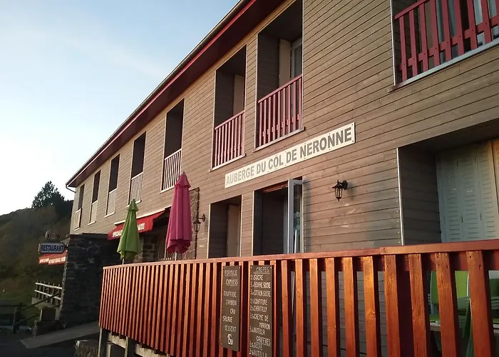 Nuit Paisible Au Col De Neronne Отель *